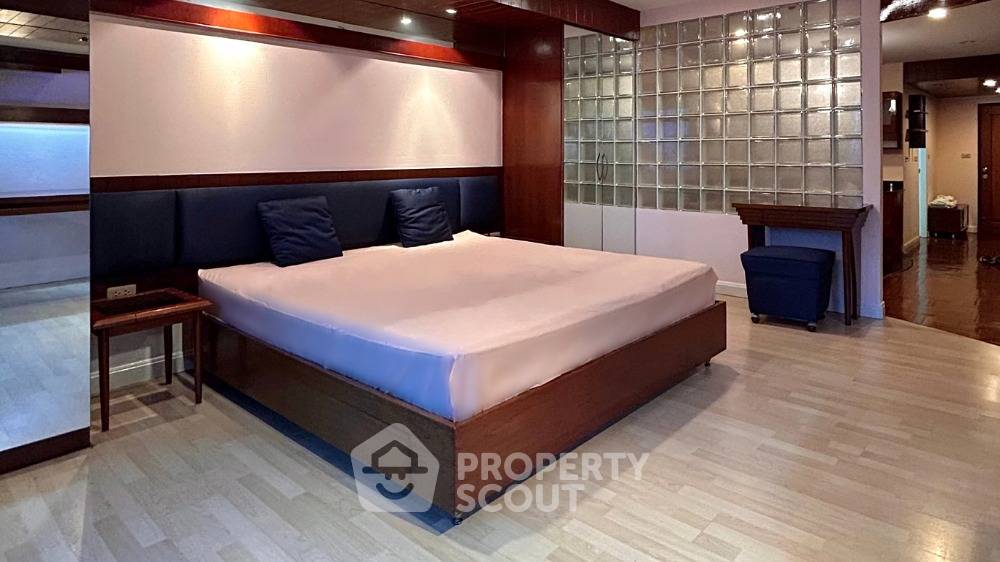 picture 1-BR Condo at Modern Home Tower Condominium near MRT Wat Mangkon (ID 1110255) - 3/10