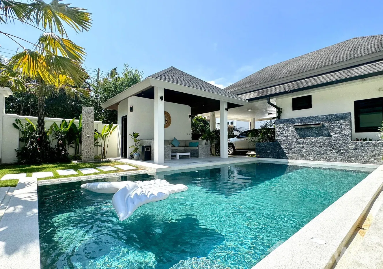 picture 4 Bedroom Villa for sale in Rawai, Phuket  1941834 - 13/21