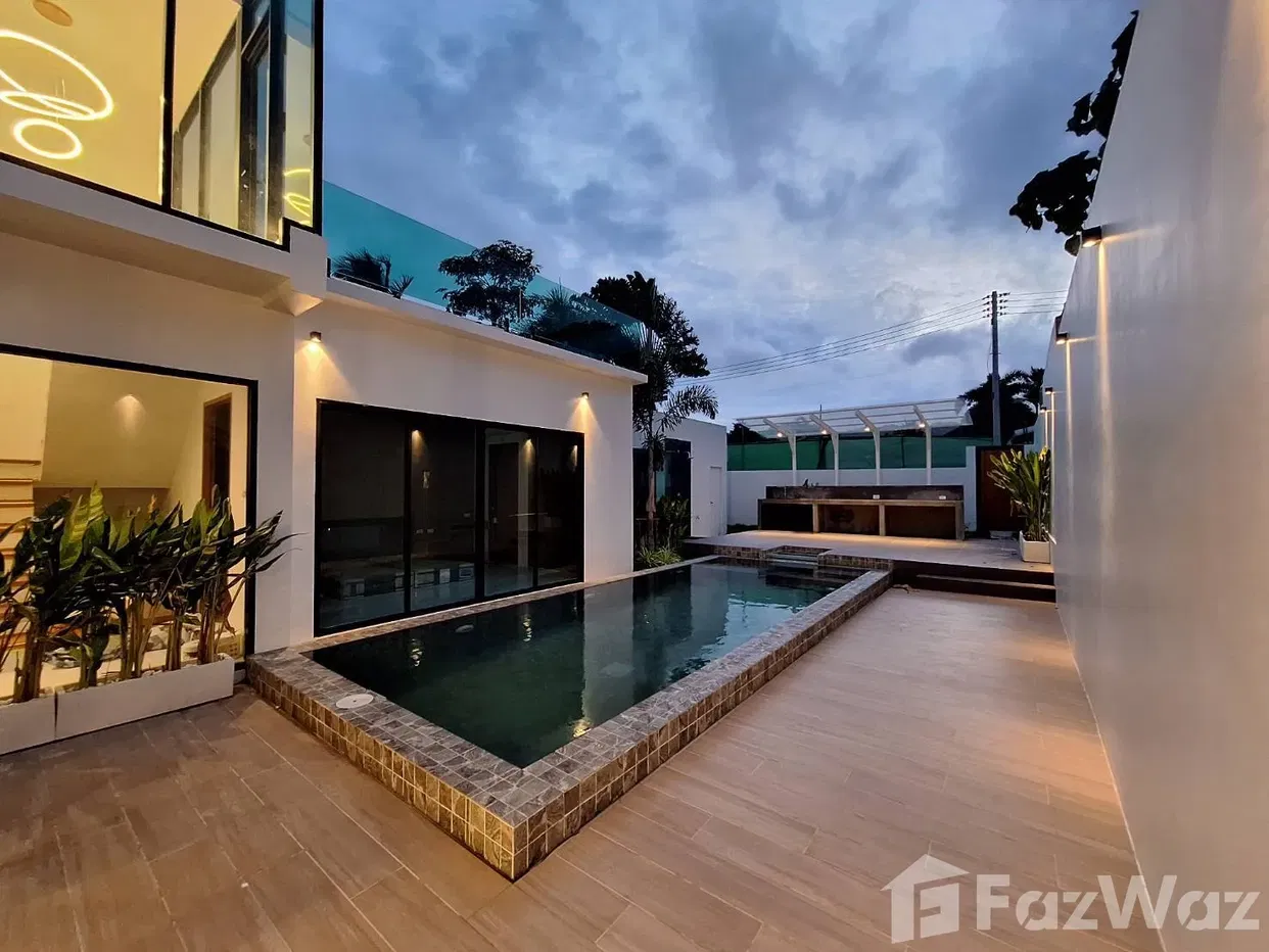 picture 3 Bedroom Villa for sale in Rawai, Phuket  1978093 - 3/31