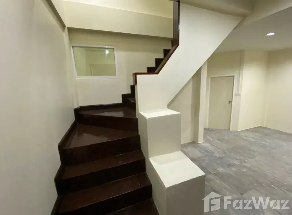 picture Fusing Luxury, Comfort and Modernity: An Exceptional Townhouse Experience 1142432 - 9/9