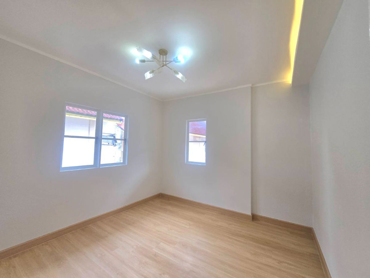 รูป บ้านเดี่ยวหลังใหญ่ กำลังรีโนเวทใหม่ กว้าง ราคาคุ้ม หมู่บ้าน ฮาร์โมนี่วิลล์ ถนนสุขาภิบาล5 ซอย80 แขวงออเงิน เขตสายไหม - รูปที่ 40/49