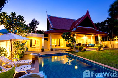 Houses for sale Wiset Road Phuket : 3 Bedroom Villa for sale in Rawai, Phuket  1382362