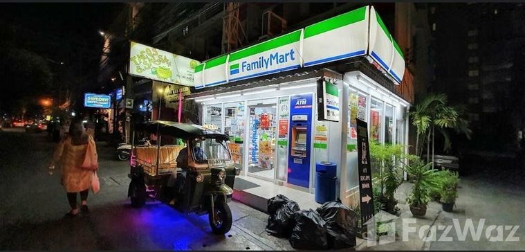 ให้เช่าทาวน์โฮม 3 ห้องนอน 300 ตร.ม. 28 ตร.ว. เขตคลองเตย