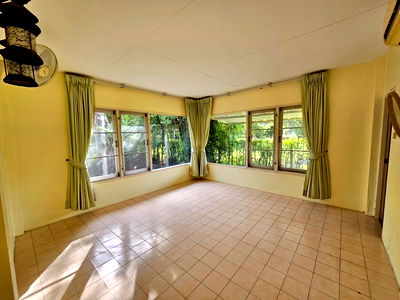 บ้านเดี่ยว ชลบุรี : พัทยาคันทรี่คลับ โฮม แอนด์ เรสซิเด้นซ์ บ้านสวยบนทำเลคุณภาพ บรรยากาศอบอุ่น สงบ เงียบ เป็นส่วนตัว  