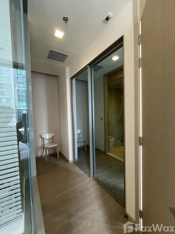 picture Living in Asoke 5761324 - 8/13