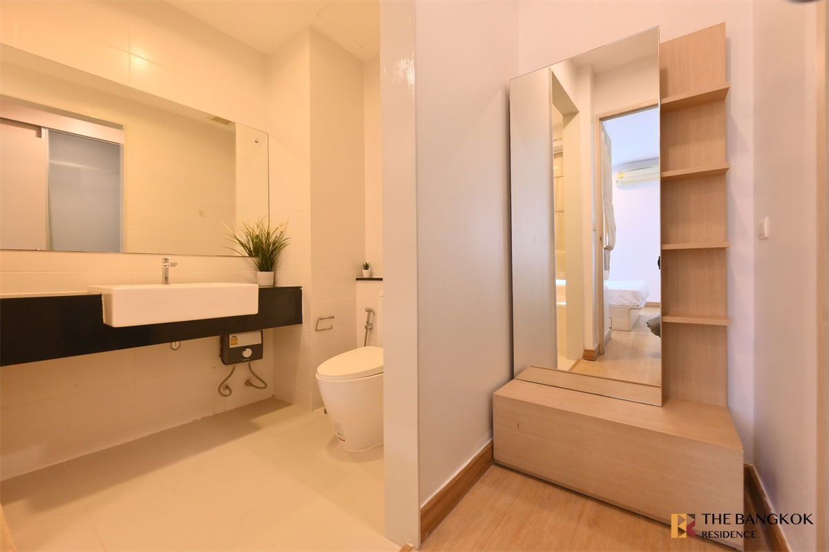 picture Ideo Huaikwang - Good price 14,000 bath / month, 1B1B size 35 sqm, available ( Line ID: loft.w or phone: 0842824246)  - 8/11