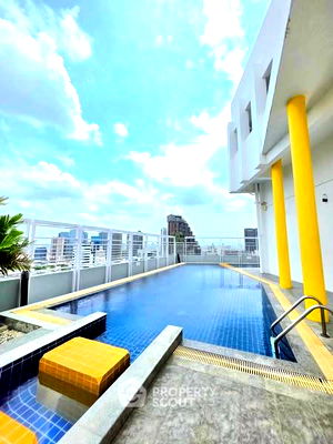 ขายคอนโด : คอนโด 2-ห้องนอน ที่ เดอะ เซสท์ ลาดพร้าว คอนโดมิเนียม ใกล้ MRT ลาดพร้าว (ID 2356192)