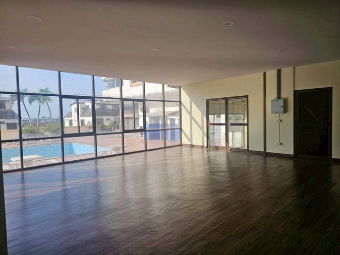 Office space for sale, Onpa Tower, near MRT Sirindhorn, 800 m., 173 sq m., 5th floor, ready to move in or use as an office!