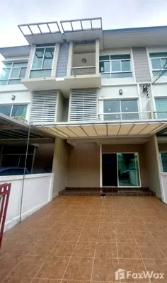 Townhouses for sale : 3 Bedroom Townhouse for sale at The Metro Rama 9  1981804