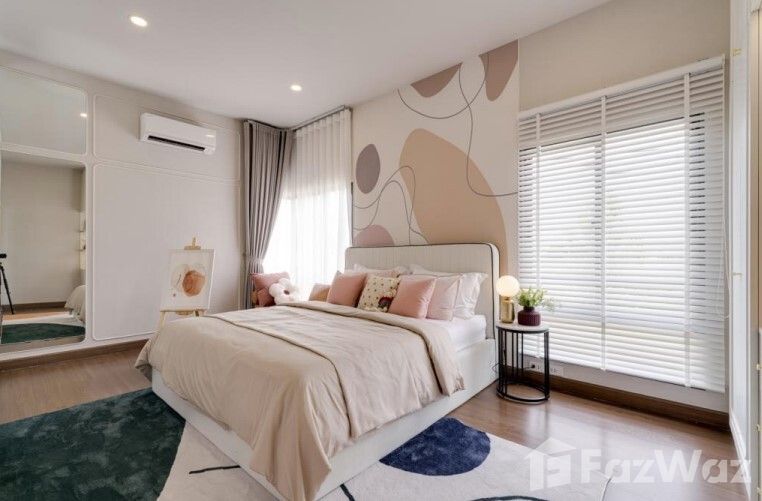 picture 4 Bedroom House for sale at Grand Britania Rama 9 - Krungthep Kreetha  2008829 - 2/5