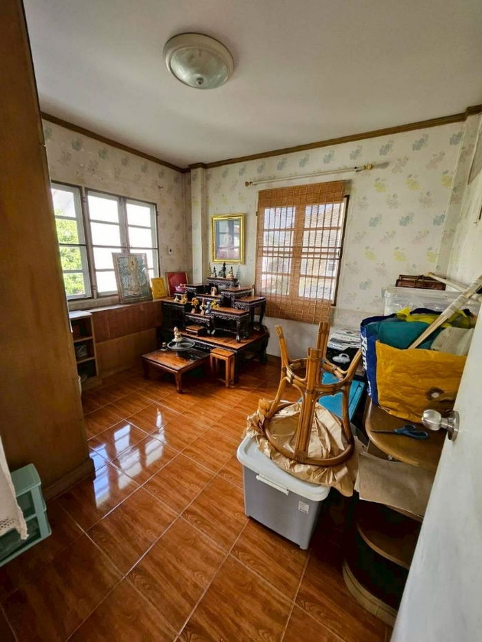 รูป บ้านเดี่ยวหลังมุม พร้อมสวนสีเขียวรอบบ้าน หมู่บ้านชัยพฤกษ์ บางบอน 77.5 ตร.ว. พื้นที่ใช้สอย 200 ตร.ม. 3 ห้องนอน 2 ห้องน้ำ
เดินทางสะดวกหลายเส้นทาง - รูปที่ 14/15