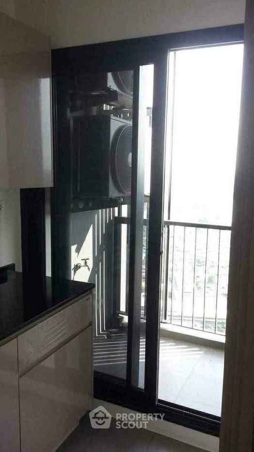 picture 1-BR Condo at Politan Rive near MRT Phra Nang Klao Bridge (ID 2357010) - 9/15