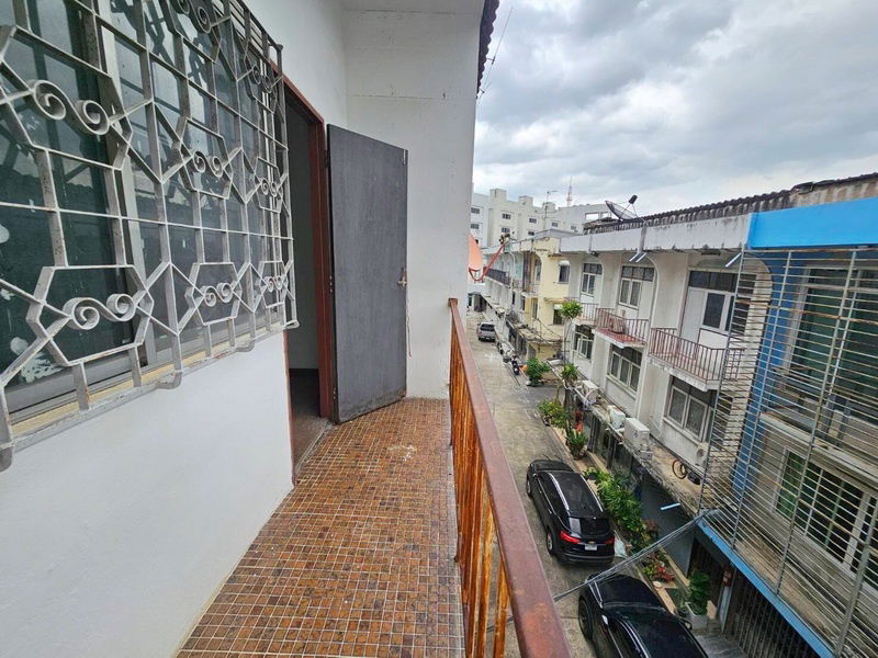 รูป ขายอาคารพาณิชย์ 3 ชั้น สถานที่ตั้ง ถนนลาดพร้าว ซอย 101/1 แขวงคลองจั่น เขตบางกะปิ กรุงเทพมหานคร - รูปที่ 2/13