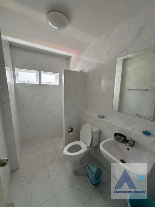 picture 🔼🔽 AccomA 📩 Home Office 5 BR House in Phra Khanong Nuea (AA41850) - 14/18