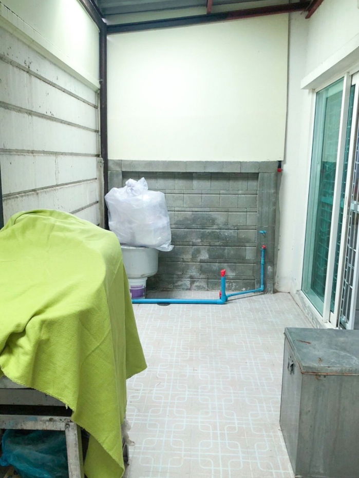 picture Owner Sale!!! No front of others house on the opposite side!! 18.8 Sq.W 2-storey townhouse for sale at Gusto Sathorn - Taksin! Behind Seacon Bangkae - 14/15