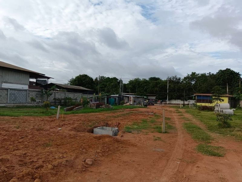 picture Land for sale in Soi Lung Them, beautiful plot, Na Phrao, Sriracha, Chonburi - 1/5