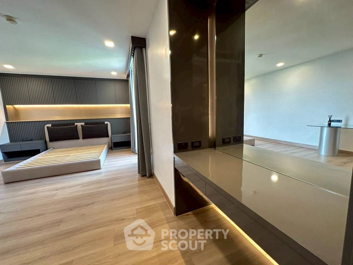picture 3-BR Condo at Somkid Gardens Condominium near BTS Chit Lom (ID 2358175) - 16/19