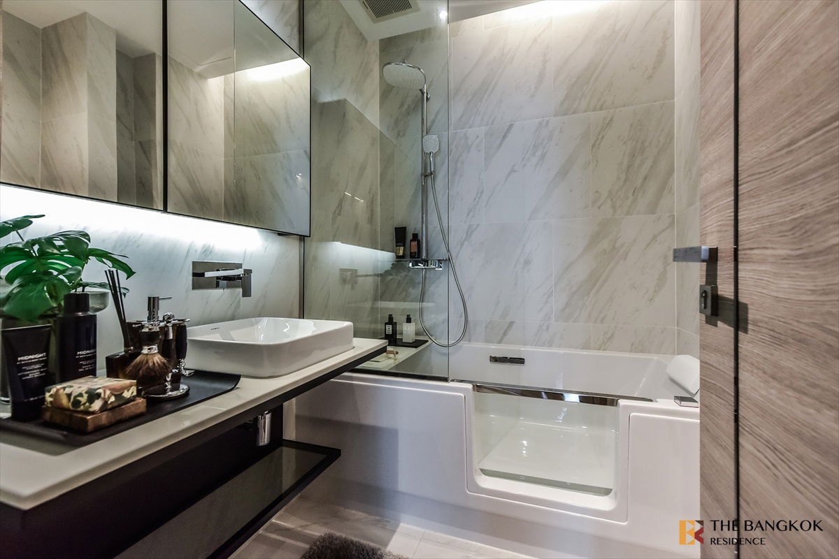 picture 🔥📈 High-Demand Units, Special Price! The Room Sukhumvit 38 Near Thong lo - 12/14