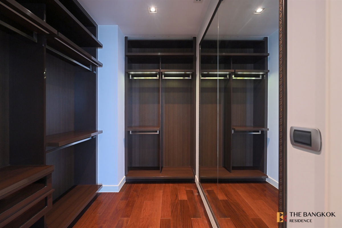 รูป  Rare Unit! Marque Sukhumvit, 💎  Super Luxury Residence in a heart of Phrom Phong 💫 Near BTS Phrom Phong  - รูปที่ 10/17