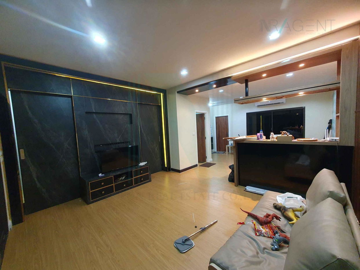 รูป ให้เช่าทาวน์เฮาส์ 3 ชั้น เพล็กซ์ บางนา 3 ห้องนอน 4 ห้องน้ำ - รูปที่ 2/8