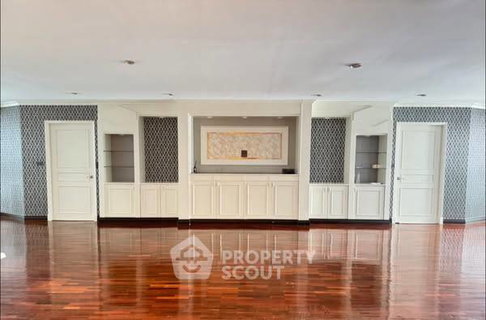 รูปภาพ 3-BR Condo For Rent At President Park Condominium, Near MRT Queen Sirikit (ID 2357136)