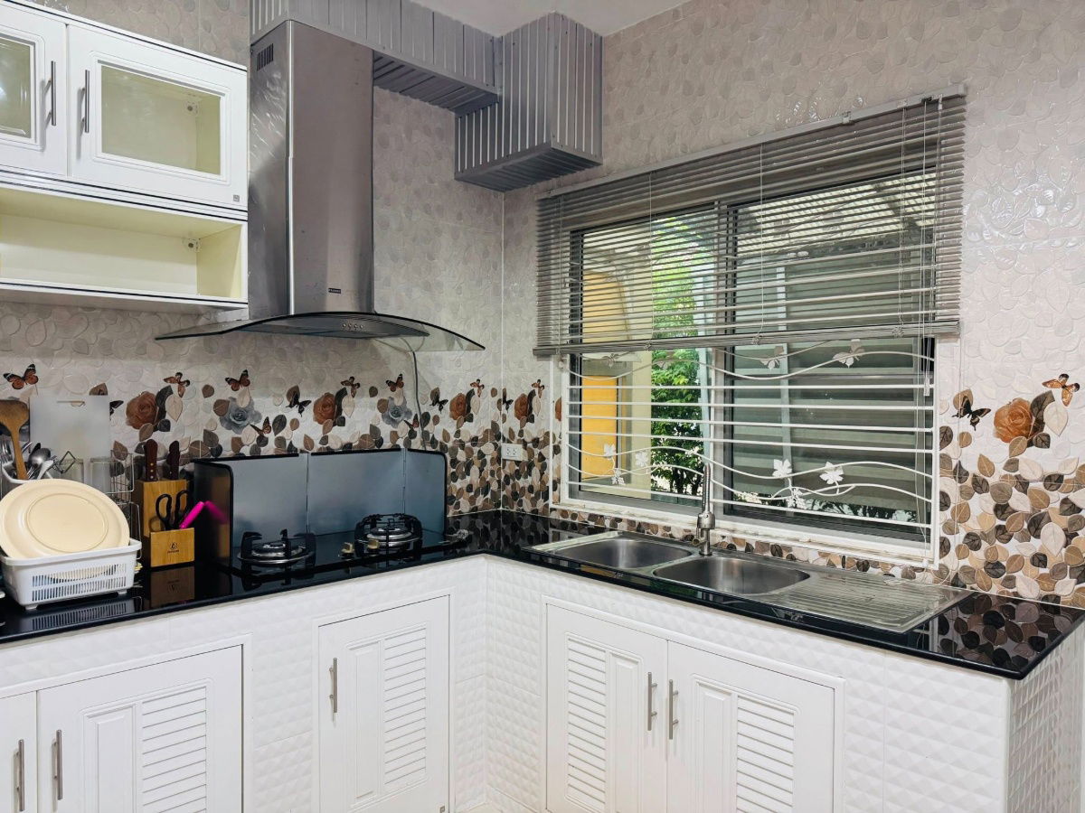picture Two storey house for rent with 3 bedrooms,3 toilets and 1 kitchen.  - 7/16
