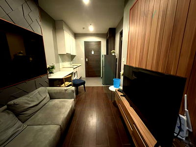 คอนโด BTS เอกมัย : ขายคอนโด ซี เอกมัย อาคาร 1 ชั้น 20 1 ห้องนอน ขนาด 30 ตรม ใกล้ ตลาดสดเอกมัย