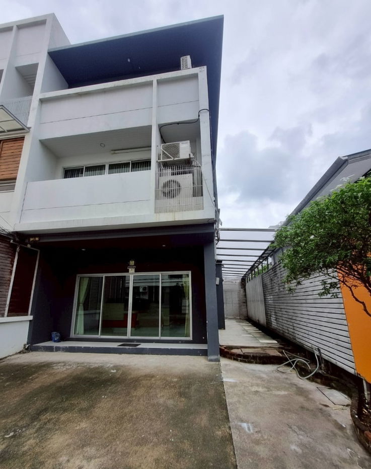 picture WS4934 [For rent] Home Office Soi Ratchada 19 🚆 MRT Ratchadaphisek 💰 Rent 35,000 baht/month - 1/19