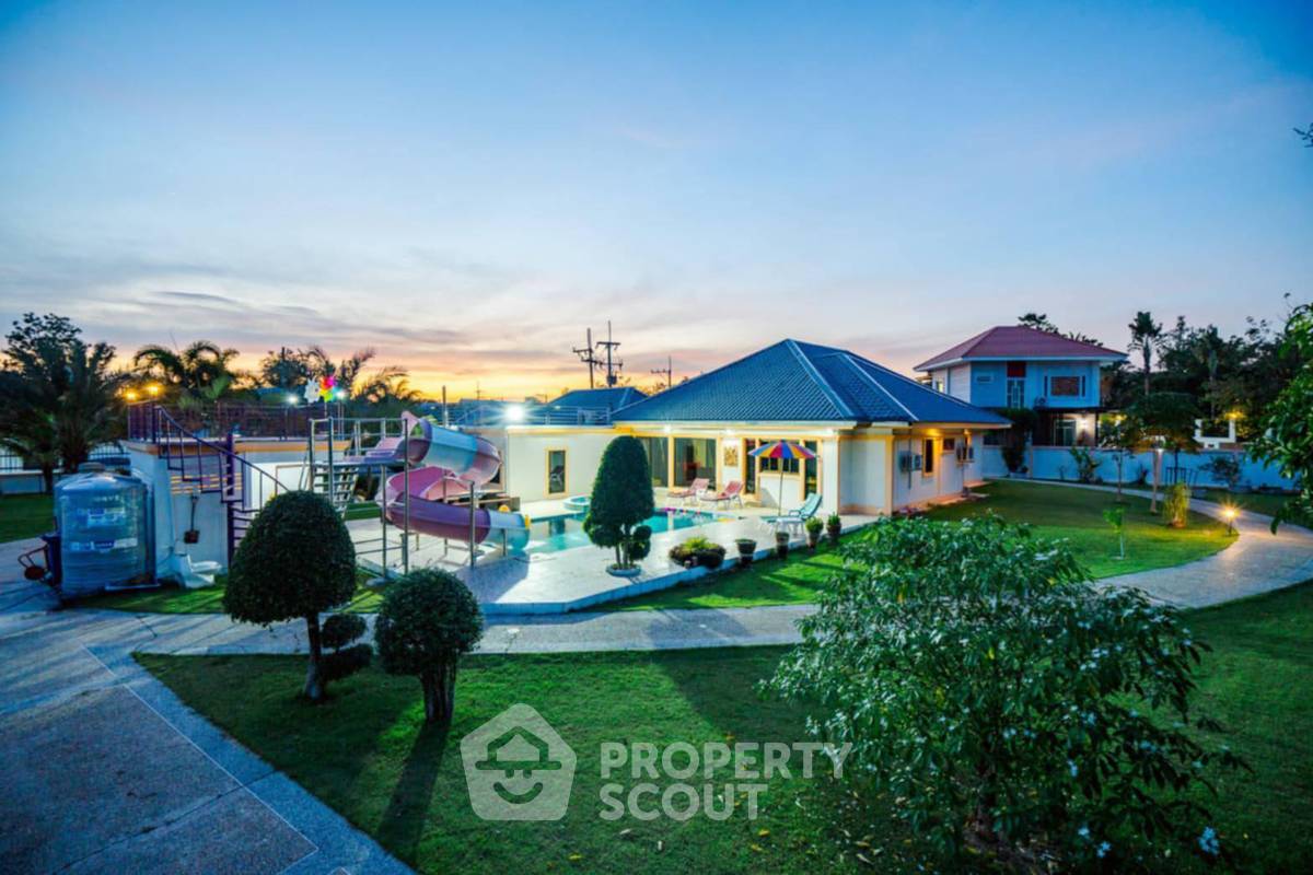 รูป วิลล่า 4-ห้องนอน ใน ทับใต้ (ID 2145551) - รูปที่ 1/16