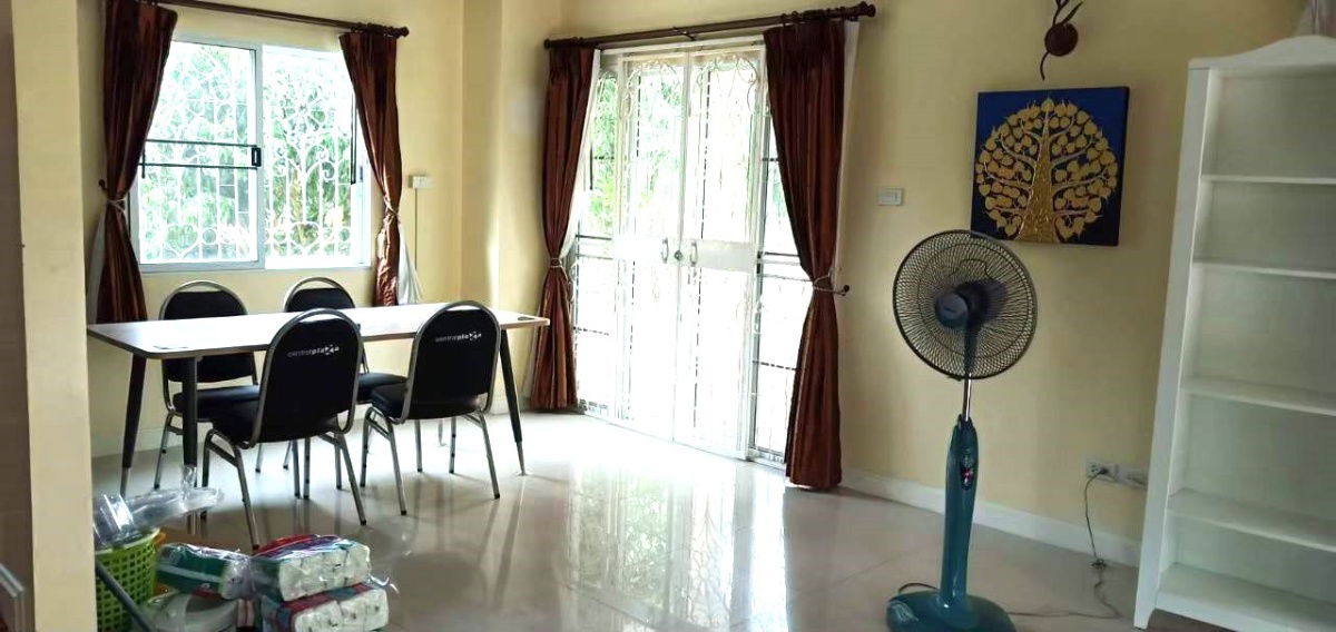 รูป บ้านเช่า ให้เช่าบ้านเดี่ยวสองชั้น 4 ห้องนอน  5 ห้องน้ำ  1 ห้องครัว  2  ที่จอดรถ - รูปที่ 5/25