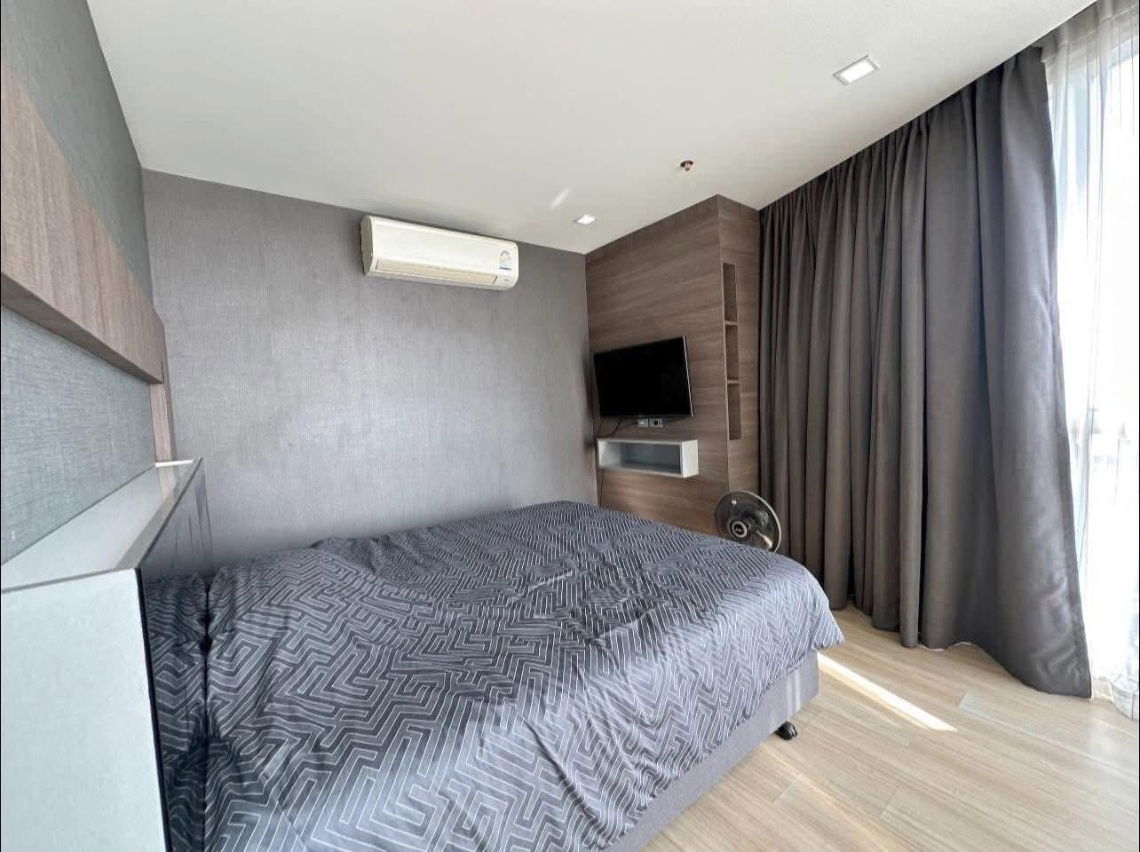 picture Sky Walk                   Residence  - 7/13