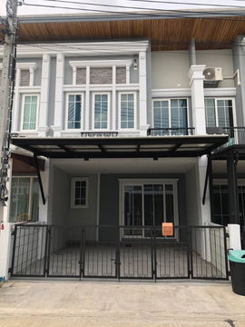 For REnt Golden Town Sathorn ready to move