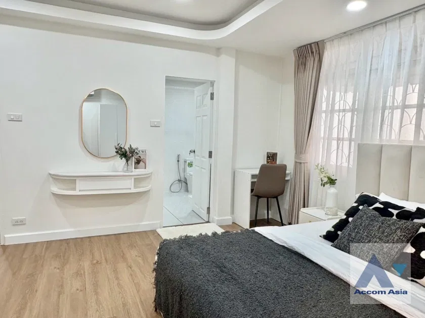 picture 🔼🔽 AccomA 📩 Private Swimming Pool 5 BR House in Samsen Nok (AA44771) - 14/20