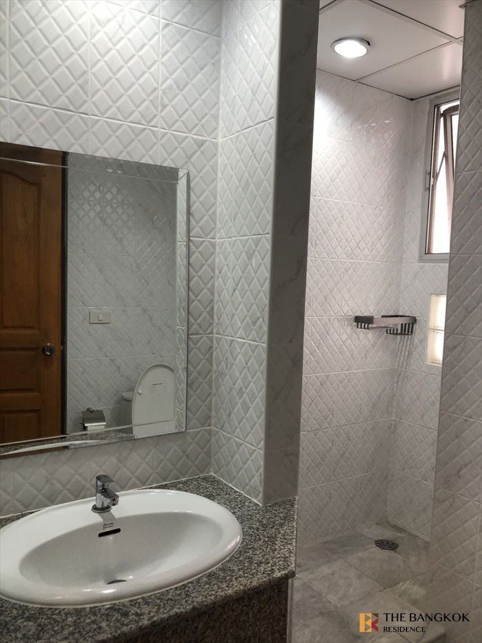 รูป 🔥 Available for Rent🔥 Pathumwan Resort 2B2B 78 sqm. Just 26K/Month Call Khun Aumi 0658209572 - รูปที่ 5/5