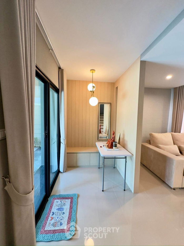 picture 3-BR Semi-detached House in Bang Phli Yai (ID 2357595) - 10/24