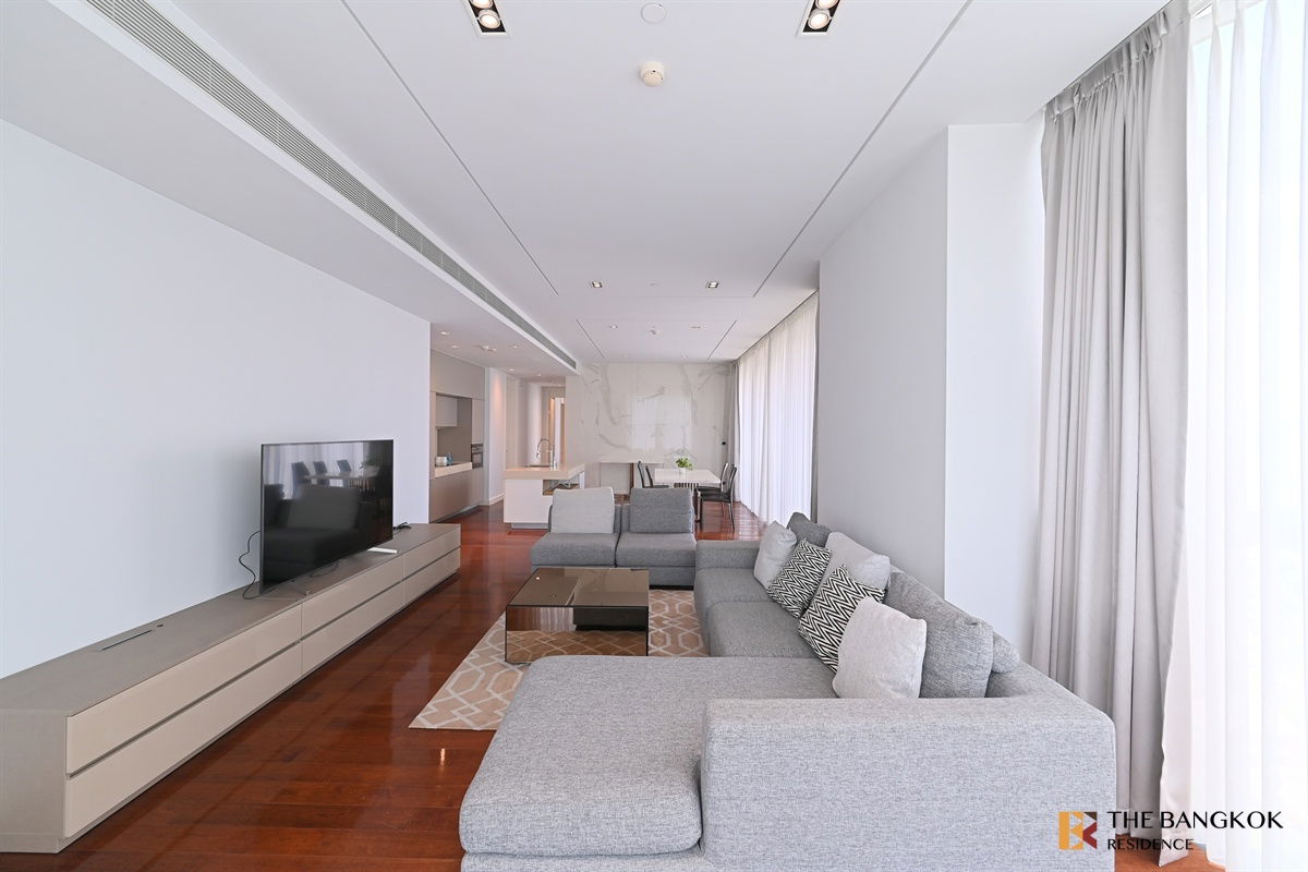 รูป  Rare Unit! Marque Sukhumvit, 💎  Super Luxury Residence in a heart of Phrom Phong 💫 Near BTS Phrom Phong  - รูปที่ 2/17