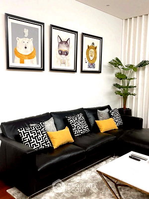 Condos for sale : 2-BR Condo at Domus Condominium near BTS Asok (ID 2358174)