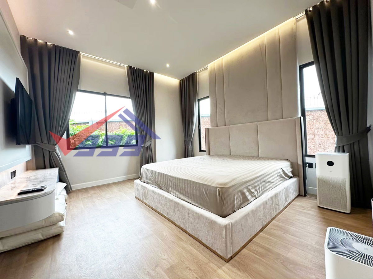 picture Luxury single house for rent, beautifully decorated 5, ready to move at Grand Bangkok Boulevard East Rama 9 - 31/36