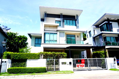 บ้านเดี่ยว กรุงเทพมหานคร :  ขายบ้านเดี่ยว 3 ชั้น นาราสิริ โทเพียรี่ นวมินทร์ – แต่งใหม่ พร้อมอยู่