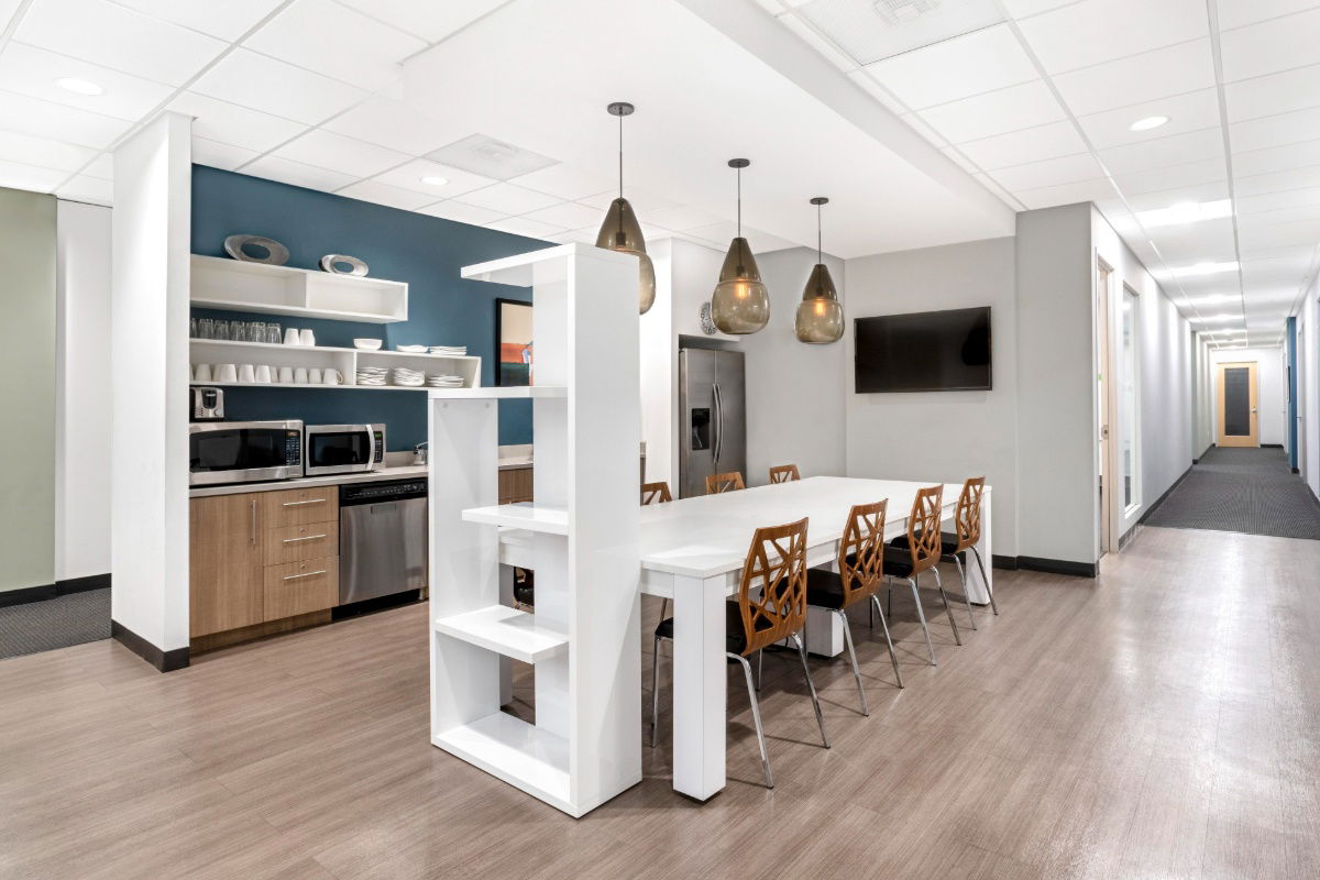 picture Find office space in HQ MRT Hualamphong for 5 persons with everything taken care of - 6/6