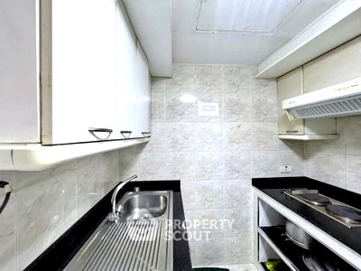 Condos for sale : 1-BR Condo at Omni Tower near BTS Nana (ID 2357705)