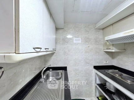 1-BR Condo at Omni Tower near BTS Nana (ID 2357705)