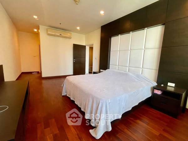 picture 2-BR Condo at The Star Estate @ Narathiwas Condominium in Chong Nonsi (ID 2357712) - 3/11