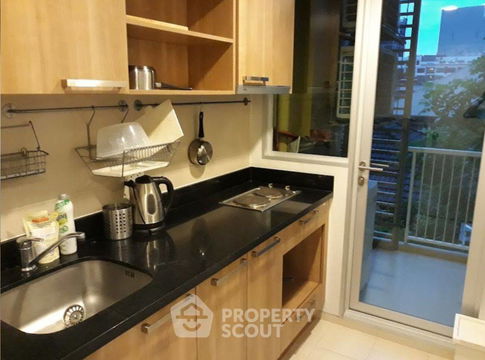 1-BR Condo at Hive Sukhumvit 65 near BTS Ekkamai (ID 1853658)