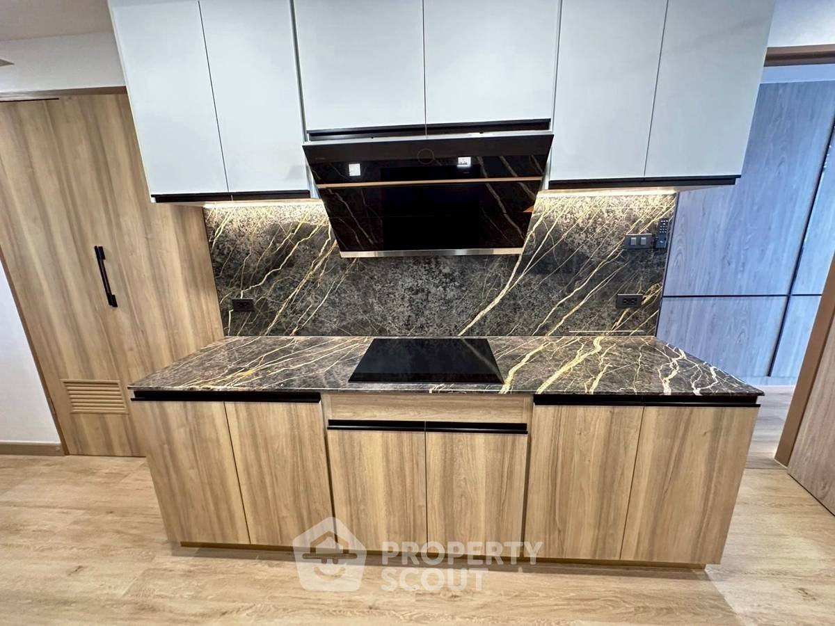 picture 3-BR Condo at Somkid Gardens Condominium near BTS Chit Lom (ID 2358175) - 6/19