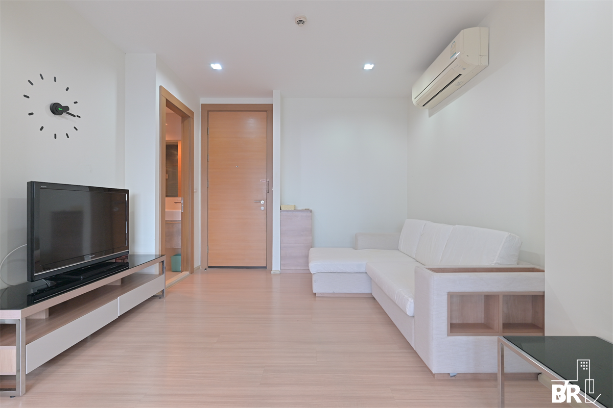 picture RHYTHM Ratchada-Huaikhwang Ready-to-move-in Condo near MRT Huai Khwang Station - 2/10