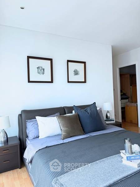 picture 2-BR Condo at Fullerton Sukhumvit near BTS Ekkamai (ID 2356100) - 2/10