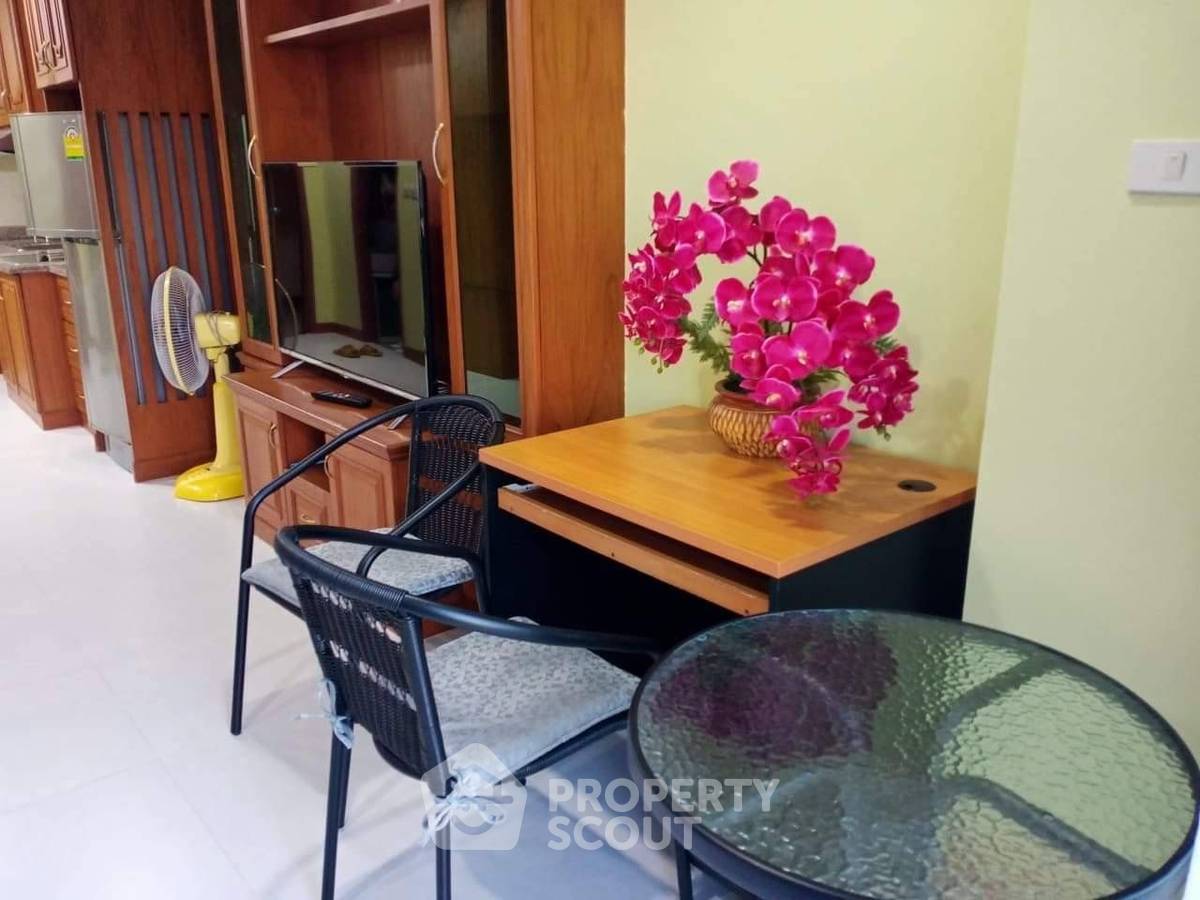 picture 1-BR Condo at View Talay 2 Condominium Jomtien close to Pattaya South (ID 2212126) - 3/8