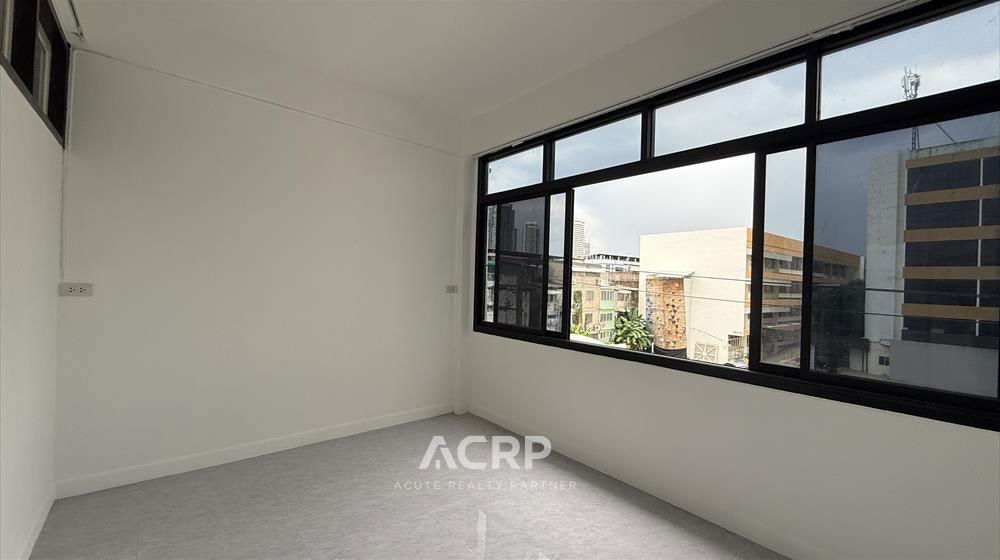 picture 4.5-Storey Commercial Building for Sale – Soi Charan Sanitwong 68, 100m from Main Road ref no.00159796 - 6/9