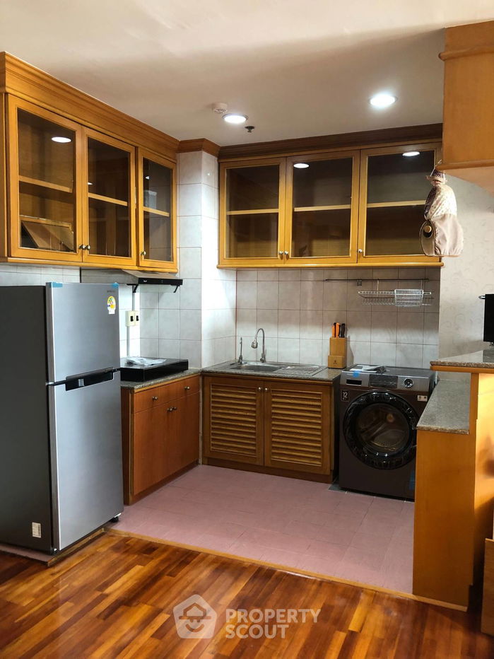 picture 2-BR Condo at Pathumwan Resort near BTS Phaya Thai (ID 1552941) - 4/10